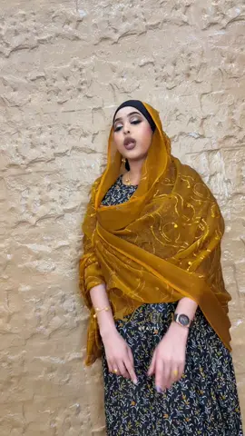 Lara beauty waa sheega kaliya Saan lagu shid karo #makeup #aroos #beauty #fly #fly @R  U   P   I makeup @Ina Mohamett🦋 @️ 