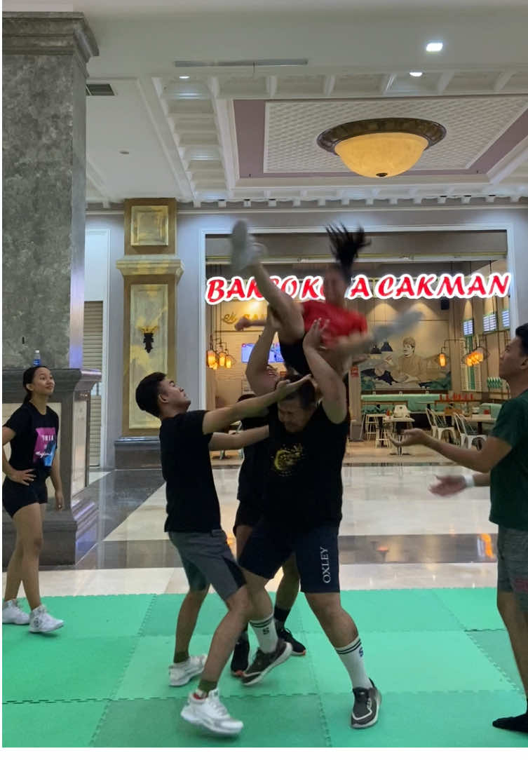 Cocok juga pake sound ini @jennifer christabel #arrowallstar #cheerleading 