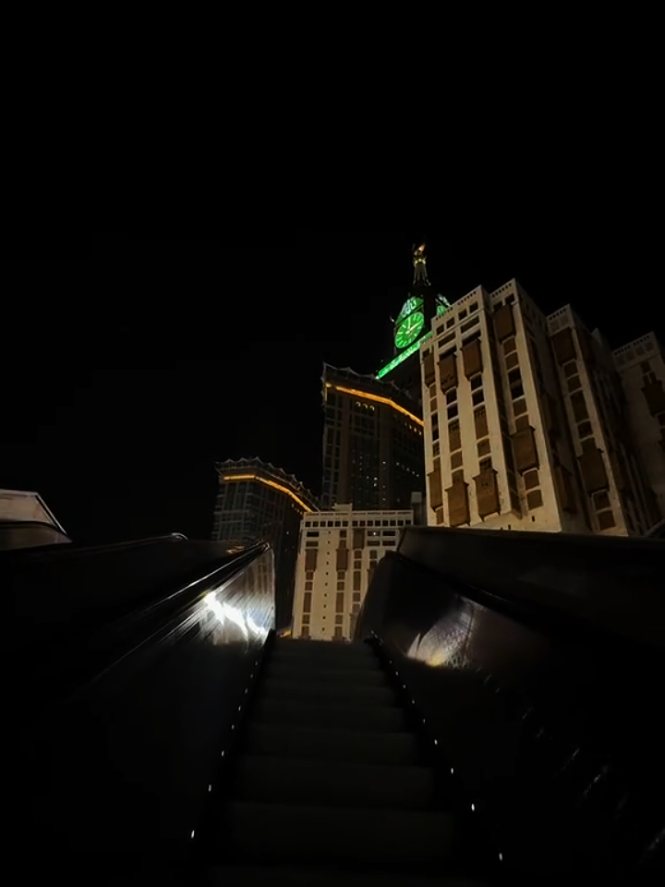 Ya Nabi Salam alaika🌸🫀🥰🎧 . .  #nasheed #darkedit #aestheticvideos #islamiccontent #islamicstatus 