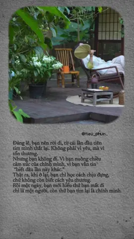 Đáng lẽ, bạn nên rời đi, từ cái lần đầu tiên tim mình thắt lại. Không phải vì yêu, mà vì tổn thương. Nhưng bạn không đi. Vì bạn nuông chiều cảm xúc của chính mình, vì bạn vẫn tin “biết đâu lần này khác.” Thật ra, khi ở lại, bạn chỉ học cách chịu đựng, chứ không còn biết cách yêu thương. Rồi một ngày, bạn mới hiểu thứ bạn mất đi chỉ là một người, còn thứ bạn tìm lại là chính mình. #Capcut #foryoupage #caption #chualanh #tiktokvideo 