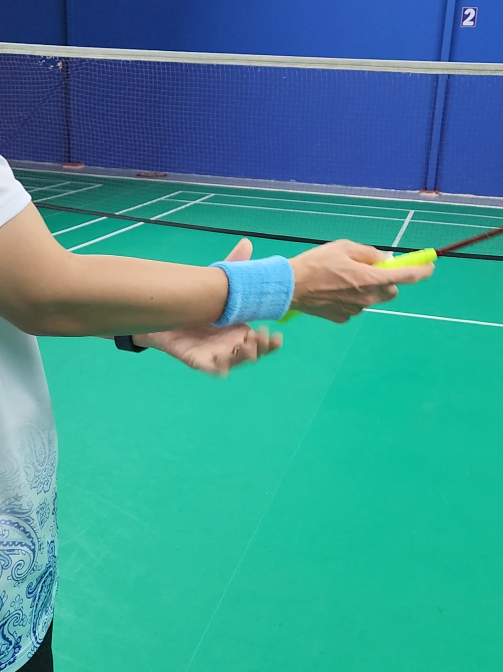 Công Dụng của Băng cổ tay cầu lông: - giúp hấp thụ mồ hôi -giữ chắc tay cầm - bảo vệ khớp cổ tay khỏi chấn thương  -tăng tính thẩm mỹ khi chơi. #bangcotaythethao #caulongvietnam #badminton #caulong #phukiencaulong 