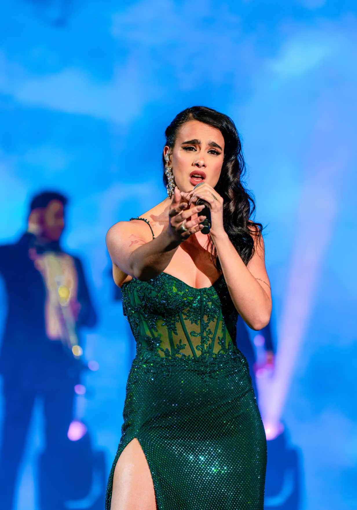 ✨Muy pronto podrás escuchar esta nueva versión junto a la voz dulce y profunda de @Gala montes acompañada por el sonido inconfundible de La Sonora Santanera de Carlos Colorado con María Fernanda. Prepárate para revivir emociones, recordar amores y dejarte llevar por la magia de esta colaboración. #estoypensandoenti #galamontes  #sonorasantanera #fyp #nuevamusica   