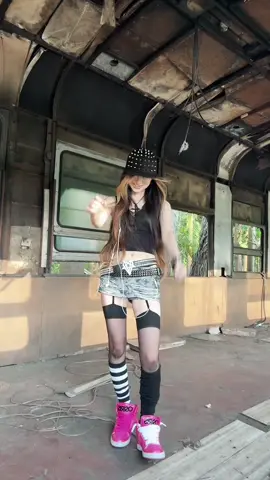 hi#fyp #swag #2000s #fashion #OOTD 