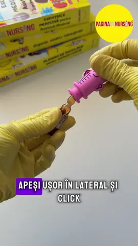 🔹 Deschizătorul portabil de fiole tip breloc 🔹 👌Mic, roz (sau albastru😄) și mereu la îndemână 💕 Ideal pentru asistentele care vor să deschidă fiolele rapid, sigur și fără risc de tăieturi.👩‍⚕️ Un accesoriu simplu, dar extrem de util. Link în comentarii 👉 https://shop.paginadenursing.ro/deschizator-portabil-de-fiole-tip-breloc-roz/ #paginadenursing #asistentamedicala #fiole #brelocasistent  