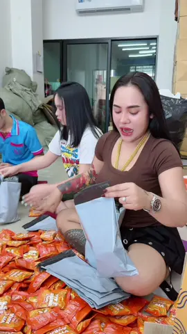 หน้าดำหมองคล้ำรีบกดเลย#แม่กิ๊ฟ #สบู่แม่กิ๊ฟ #สบู่ตัวดังในtiktok #สบู่น้ำวิตามิน 