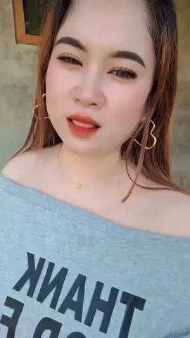 kaos yang aku pake🫰