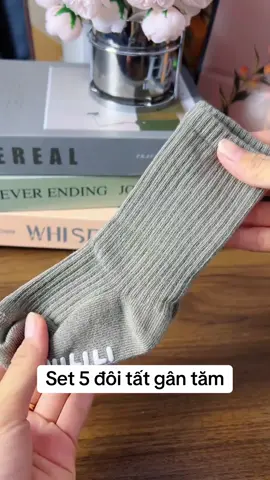 Set 5 đôi tất gân tăm cổ cao cho bé #set5doitatcocaochobe #tatgantamchobe #tatchongtruotchobe #xhtiktok #viralvideo 