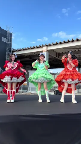 最前からの景色どこ見てもかわいくて最高でした🥹🧡💚❤️🩷💜 #はちゃめちゃわちゃライフ #ふるっぱー #FRUITSZIPPER #鎮西寿々歌 #月足天音@おすず @月足天音あまねきFRUITSZIPPER @るなぴ @松本かれん（ FRUITS ZIPPER ） 