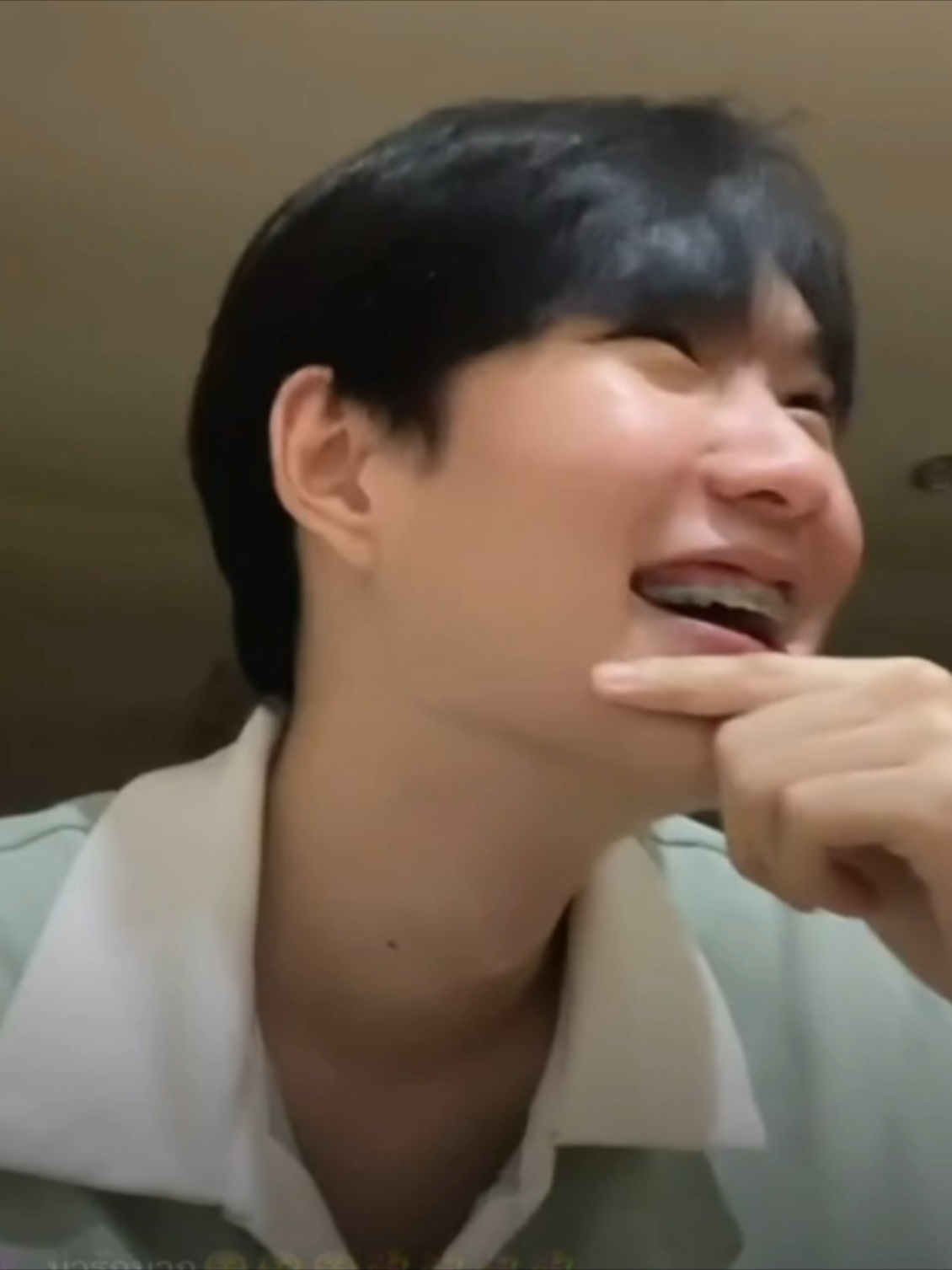 น้ำปิงสมัยพระเอกโต๊ะริมน่ารักมากกก เข้าใจแล้วว่าทำไมตอนนั้นได้เป็นพระเอกMV ท่อนที่ร้องว่า 