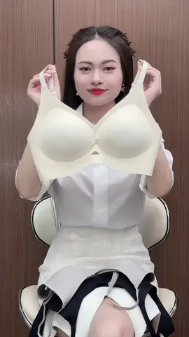 Bí quyết để mặc những em báo somi trắng, áo dài trắng ở đây nhé các chị 