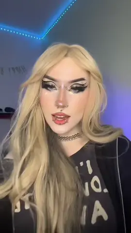 one of my fav vids actually  #fyp #makeuptransition #Eyeliner #makeuptutorials #eyemakeup 