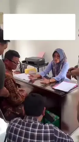 📌 Jangan sampai ketinggalan berita viral selanjutnya! 👉 Follow sekarang biar selalu update! See you next video 👋 #BeritaViral #FYPBerita #UpdateTerkini #FollowDulu #FYPIndonesia