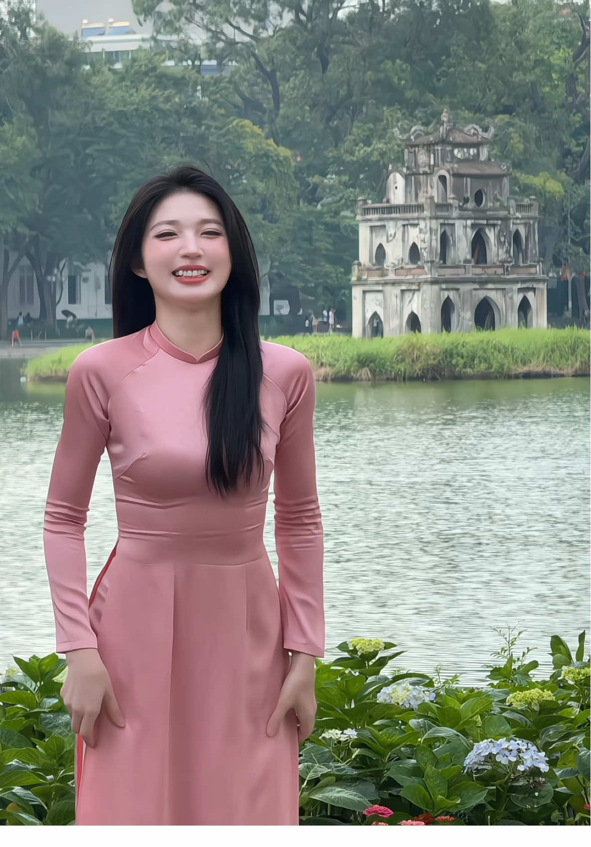 Dạo này nghe nhạc cổ cứ bị HAY ý 🤭=)))) #muathu #hanoi #aodai 