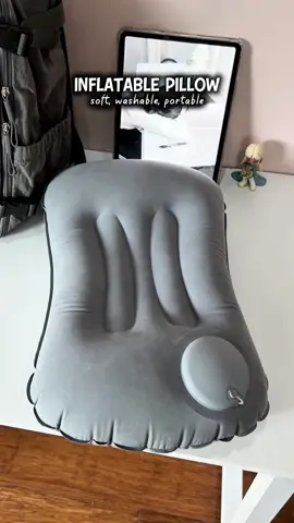 May inflatable pillow na ba ang lahat?  🤩 Portable, space saver, travel friendly & super comfy inflatable pillow.  #inflatable #pillow #pillowchallenge #travelpillow #inflatablepillow 