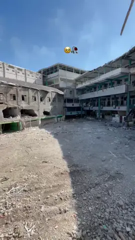 kami saksikan, tempat suci yang seharusnya menjadi naungan bagi mimpi dan cahaya ilmu, kini runtuh, diam membisu meninggalkan debu #alkhozinybuduran 