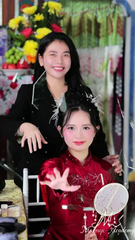 Hôm nay lại trồng thêm dâu xinh đẹp 🥰 #thaomy #makeuptravinh #xuhuong #bienhinh #damcuoimientay 