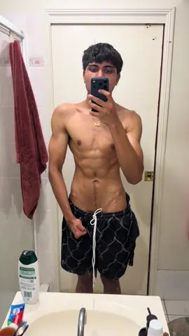 8 month transformation 94kg - 64kg  #gym #fyp #lifting #transformation #viral 