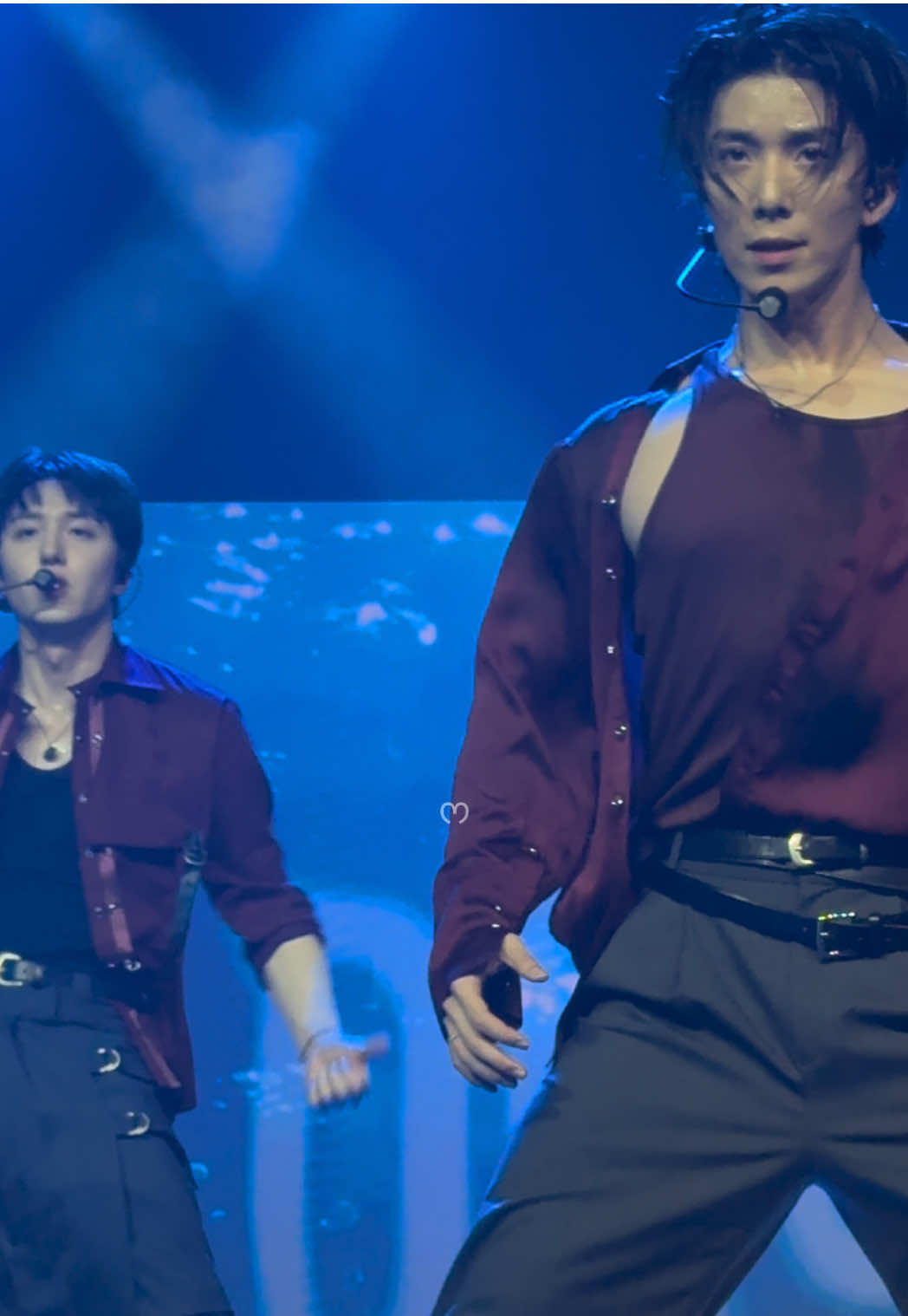 jesus christ #sf9 #chani #hwiyoung #jaeyoon #teardrop @SF9 Official in Helsinki ♥︎