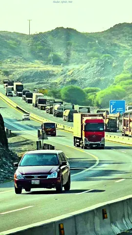 طریق السیل الصغیر الطائف  #beautifull #mountain of Alsailsaghir Road taif virall #saudiarabia🇸🇦 #viraltiktok  .. .. .. .. .. .. .. #explore beauti of taif  plzvirallmycontent and support  truck driver work in Saudia🇸🇦