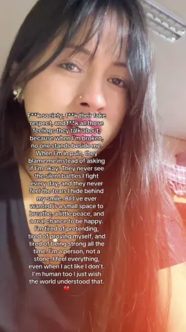 I just want my own world : calm mind, pure heart, real happiness. . So please, f**king society, let me be happy in my own way 😌🤝♥️….#sparkleishere🌟💫 #fareastuni✴️✡️🇰🇷 Day:40