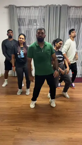 Recruiting male and female dancers… wapp on 57530941 if you want to join the crew 🥰😉 #fyp #mauritius🇲🇺 #tiktok #trendingvideo @videsh slowmotion king👑🦁 @UnknownDancer @clown @🌻𝒟𝑒𝑒𝓎𝒶🌻 @Isha.M 