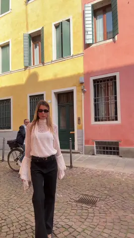 No supero esta camisa #scrolling #hymstudio #OOTD #streetlook 