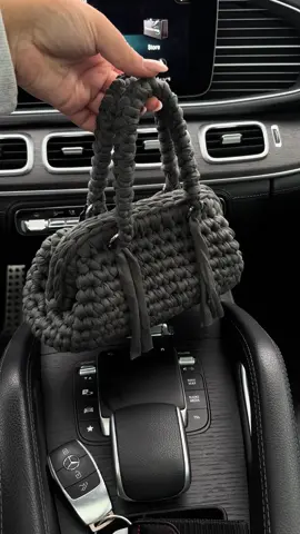 We love an elegant crochet bag 🩶✨ #crochet #crochetbag #viral #handmade #bags 