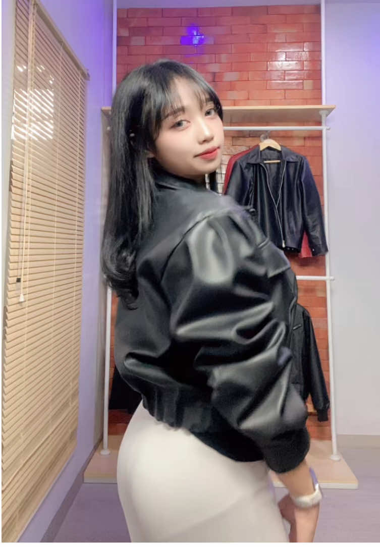 BURUAN BELI MUMPUNG HARGA NYA MASI MURAH😍🖤🔥‼️ #fyp #lewatberandafyp #jaketkulit #promo #velocity 