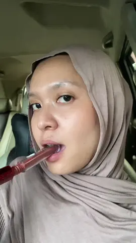 Warna yang cantik dan cocok untuk sehari hari #omgbeauty #fyp #lipstick #lipmatte #fy