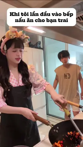 Khi tôi lần đầu vào bếp nấu ăn cho bạn trai #couple #haihuoc #tinhyeu #genz 
