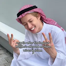 martin play the halal beat 🔥 also disclaimer this is just a joke, I’m muslim #martin #cortis #muslim #kpop #fyp 