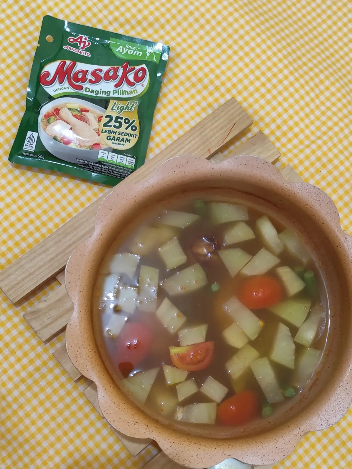 Masak sehat, pasti rasanya hambar 🤔 Kini memasak jadi lebih lezat karna menggunakan Masako, setiap sajian menjadi lebih lezat dan mengugah selera makan☺ Moms jangan lupa pakai Masako Light dirumah☺ dan ikutan tantangan masakan #SEGAR dari 22 September - 21 Oktober 2025 .  Untuk info lebih lanjut bs cek di @asli_masako #SEGAR  #tantanganmasakansegar  #sehatenakrendahgaram  #masakolight 