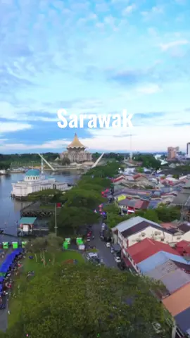 Sometimes you just need to pause… and admire how beautiful Sarawak really is. Welcome to Kuching #PeacefulVibes #SarawakMalaysia #DroneShot#kuchingsarawak #fyppppppppppppppppppppppp 