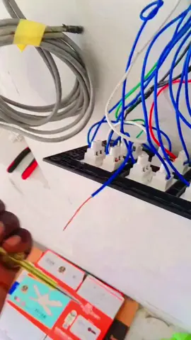 electrical life 💪🖤🖤🖤. #plzunfrezemyaccount #electrician #foryoupage❤️❤️ #frypgシ #frypgシ 