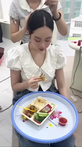 Mukbang trước khi đi sự kiện Nucos cùng Thủy nhá 😋😋 #HuynhThiThanhThuy #HoahauThanhThuy #ThanhThuy #MissInternational 
