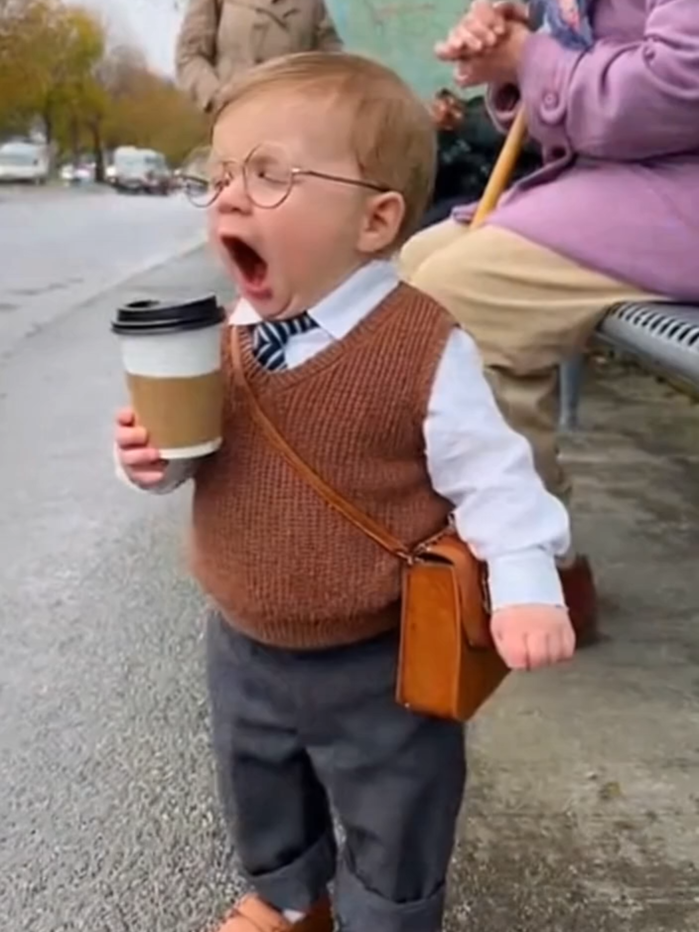 Faut pas l'emmerder celui-là ! 😱​ #bebe #ia #sora2 #brainrot #viral #couches #arretdebus