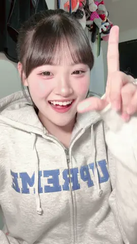 この曲友達が学校でずっと踊ってたから覚えた笑🫶🏽🌷