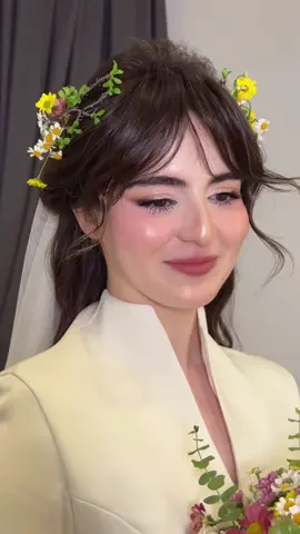 جمال العراقيات غيير ي اخي ♥️ نور نمير  جمالها هادي و كانّها ملاك ماشاءالله  🤍✨#princess #nene  #bride #نور_نمير  #عروس 