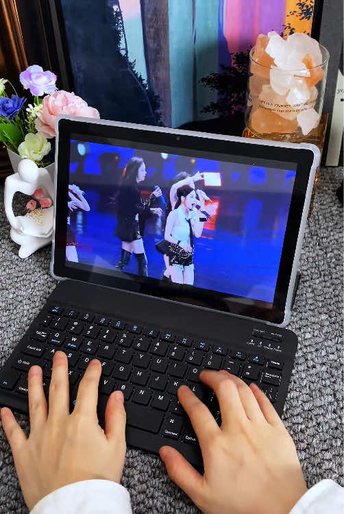 📚 Estudio, trabajo y ocio… ¡todo en una sola tablet! ¿Para qué la usarías primero? #Estudio #Trabajo #Entretenimiento #TabletPortátil #Multifuncional   