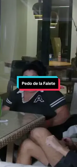 La falete le tira un pedo a Misha en #lacasaselosgemelos #lafalete #lamarrash #misha #zonagemelos 