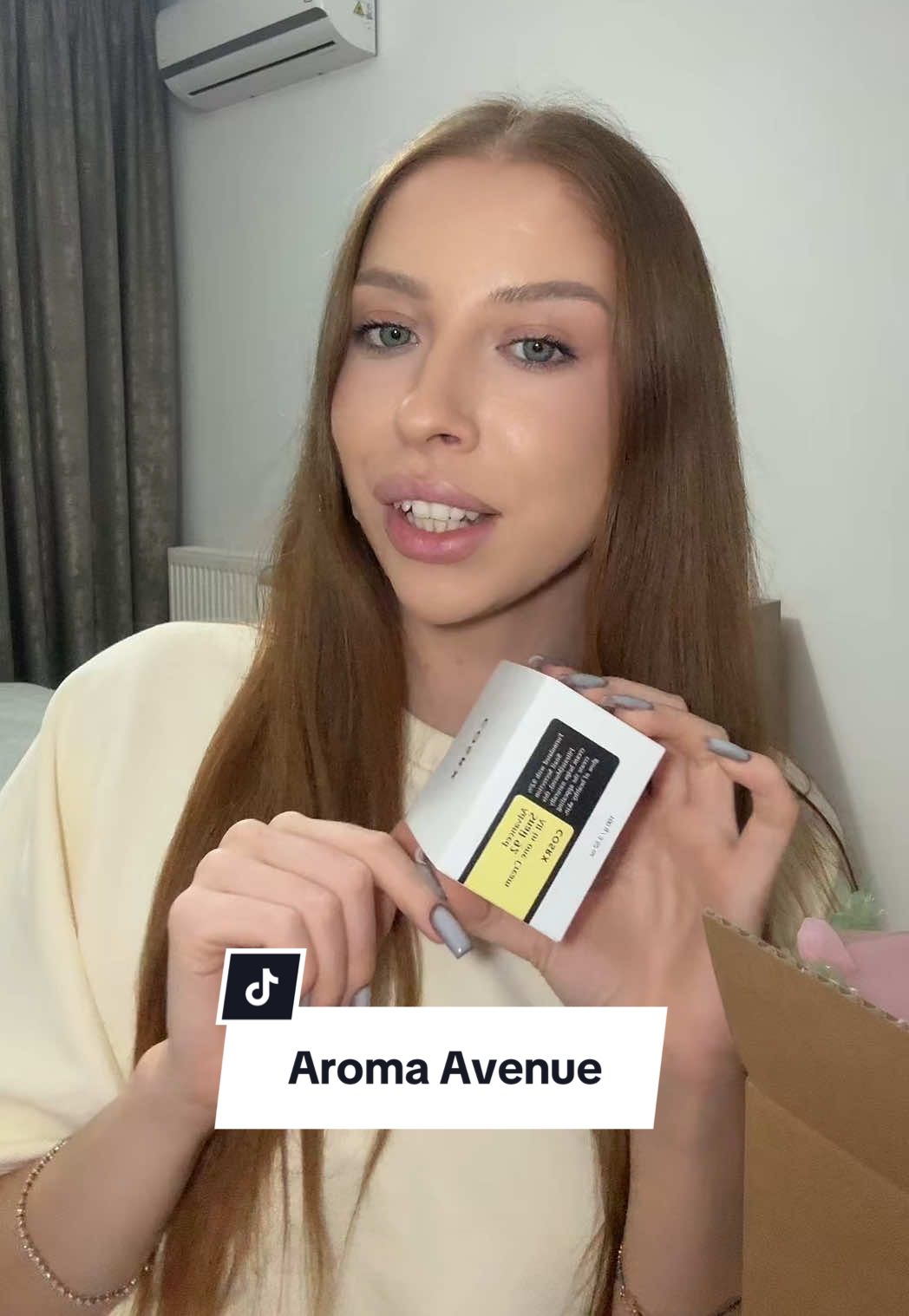 La sfarsit va asteapta o intrebare despre parfumurile de la Lattafa🫣💕 ,,Andra10” pe @aromaavenue_official pentru reducere #fy #fyp #haul #lattafa #lattafakhamrah #eclaire #biodance #mask #cosrx #reducerelattafa #trendyol 