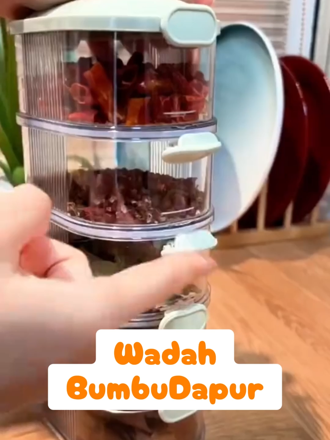 pakai wadah bumbu dapur ini dapur makin tertata rapi nih bundaaaa. yuk di cekout yaa #fypシ #fyp #tiktokshop #fypシ゚viral #racunditiktok #tiktokviral #tiktoker #praktis #fypdong #racuntiktok #kebutuhanrumahtangga #kebutuhaniburumahtangga #wadahbumbu #wadah bumbu 4in1 #wadahbumbudapur