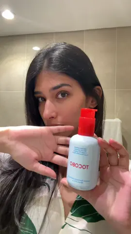 Cleansing oil with Tocobo’s calamine pore control cleansing oil  A calamine clay cleansing oil that soothes irritated skin, melts away makeup & sebum, and deeply cleanses pores — leaving skin smooth like a clay mask. IG @tocobo_global @tocobo_us @tocobo_latam  TT @tocobo_official @tocobo_us @tocobo_latam  #tocobo #doublecleansing #doublecleanse # cleansingoil #cleansing #exfoliation          