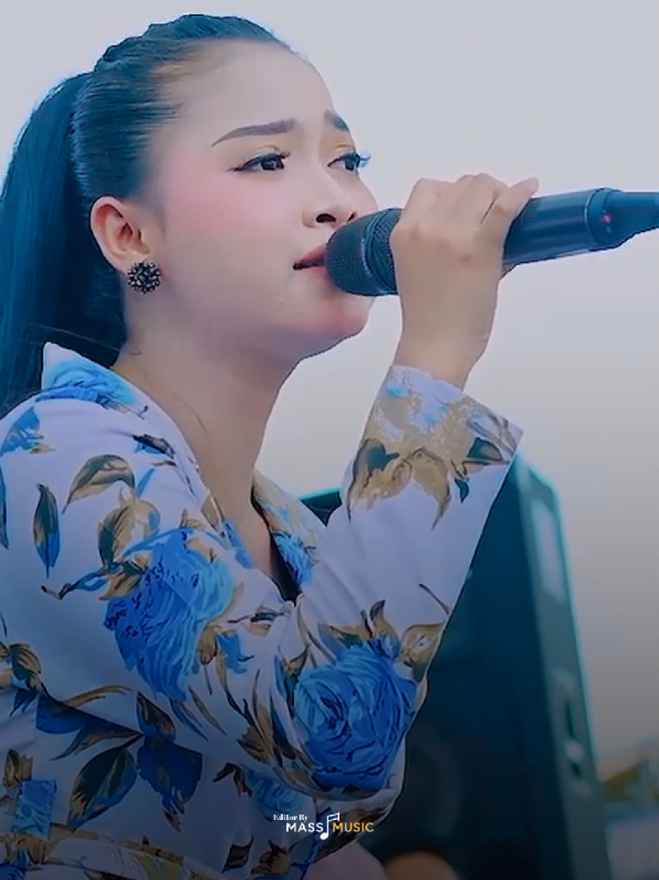 Si cantika muening bolo,, #ayucantika #mahesamusic #dangdutkoplo #habisgelapterbitlahterang 