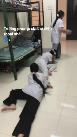 đừng đi màaa😔 #xh #viral #noitrutinhdienbien #TikTokAwardsVN #friendsforever 