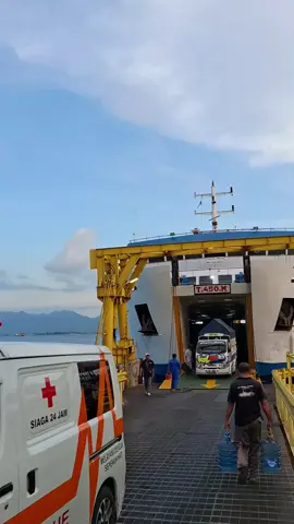 dunia nakal wes ora menarik meneh bagi cah sing wes mikir ne masa depan 😅😅 #tragaherexstyle #traga #fypシ゚viral #fypcokkkkkk @𝙃𝙀𝙍𝙂𝙔_𝙆𝙇 @aku.indra 