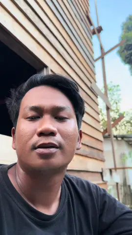 Akan ku ratukan wanita yang sedang bersamaKu