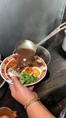 Rawon sebarbar ini cuma 20 ribuan #barokahkulineran #barokahmakanenak #magetan #rawonmilangasri 