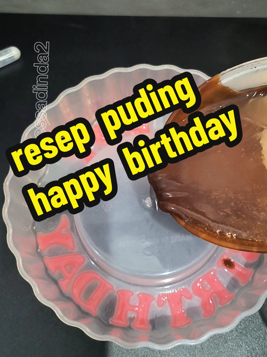 Membalas @she_teaannisa25  ketagihan bikin puding ulang tahun klo segampang ini sih cuman pake cetakan puding happy birthday#cetakanpuding #cetakanpudinghappybirthday #pudingbirthday #olivebaking #vanessalemon 