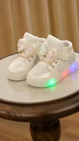 Sepatu Lampu LED Anak perempuan #sepatuanakperempuan #wibgajian #fypシ゚viral🖤tiktok 